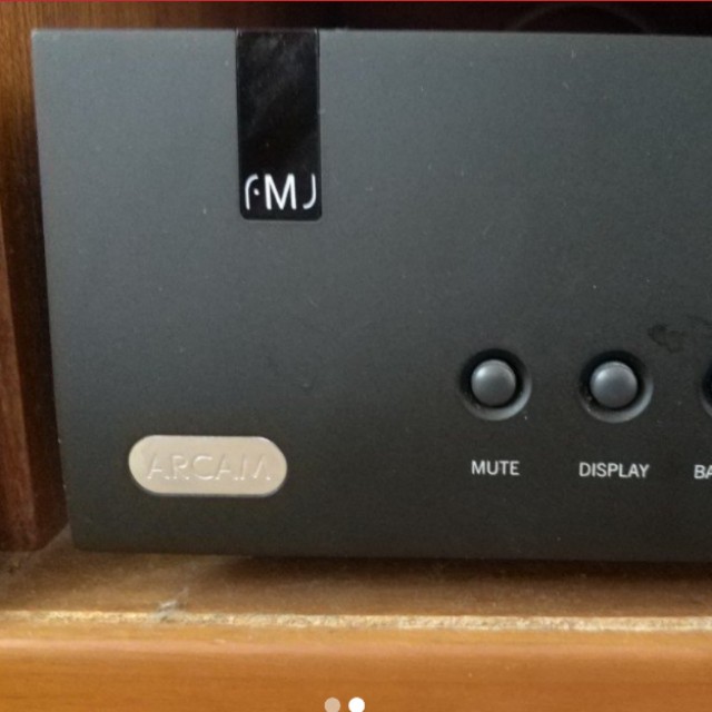 Arcam a19 speakers top