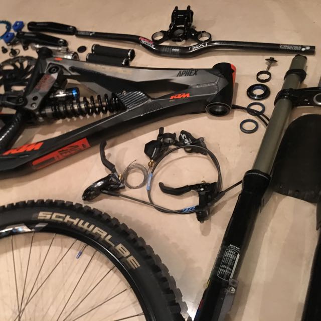 mountain bike servicing