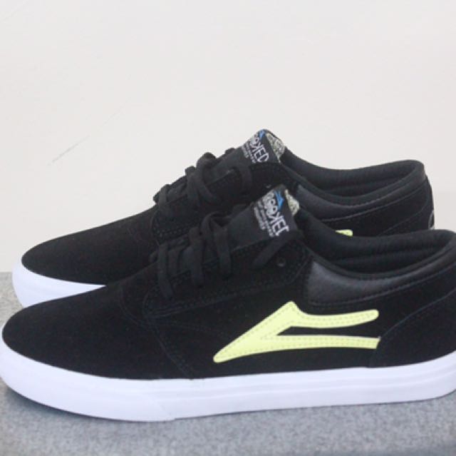 Lakai x Krooked