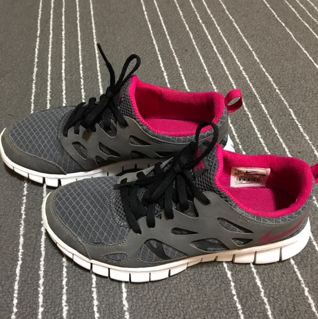 nike running trainers woman