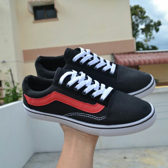 vans with red stripe