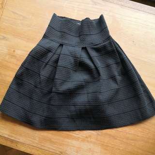 AS NEW Black Stretchy Poofy Skirt