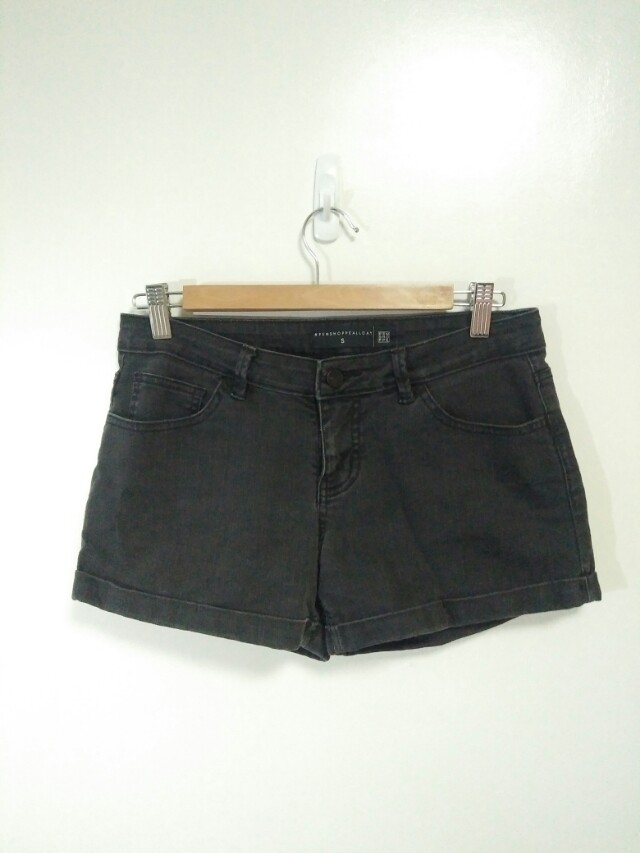 REPRICED! Penshoppe shorts (Category: Shorts) located in Cebu City. Submitted by strwbry.ph (Listing ID 148411089, Image 1). Description: #onlinegaragesale.
