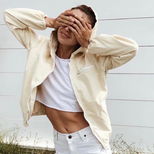 brandy melville pastel yellow krissy windbreaker Women s Fashion Coats Jackets and Outerwear on Carousell