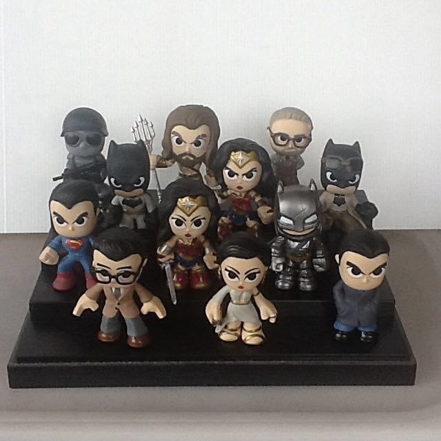 Funko Mystery Minis Batman Vs Superman - Complete Set Of 12, Hobbies &  Toys, Toys & Games on Carousell