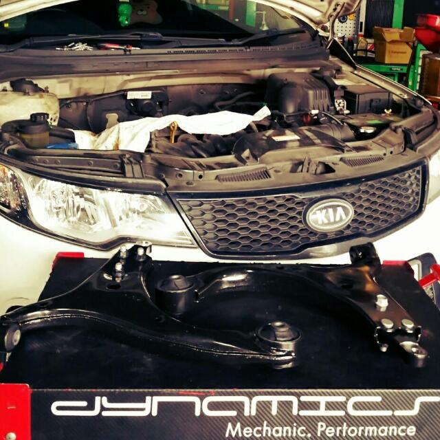 KIA K3/Forte/Koup Front Lower Control Arms Replacement, Car