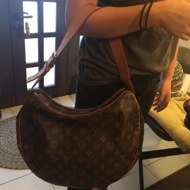 She's 10 years older than me and 1 of 500 — the Speedy 18 released for Louis  Vuitton Japan's 10th anniversary in 1988 (made in France) 🤩🦄 :  r/Louisvuitton