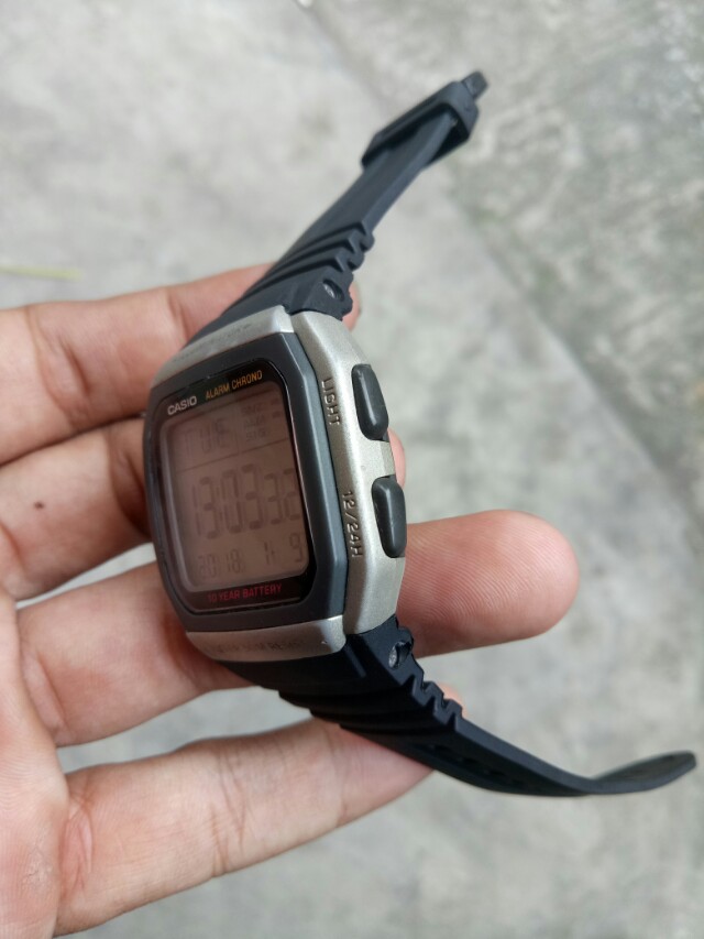 Original Casio W 96 H, Fesyen Pria, Jam Tangan di Carousell