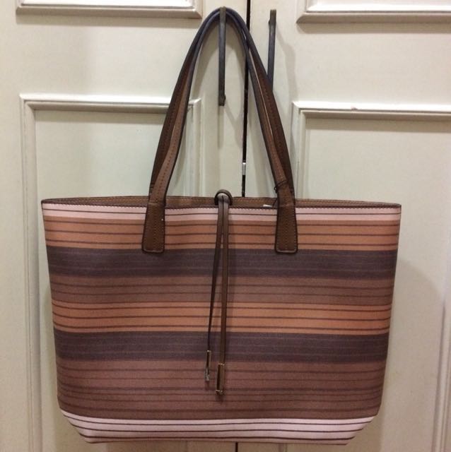 Parafois Bags 2 For Price Of 1 Women S Fashion Bags Wallets On Carousell