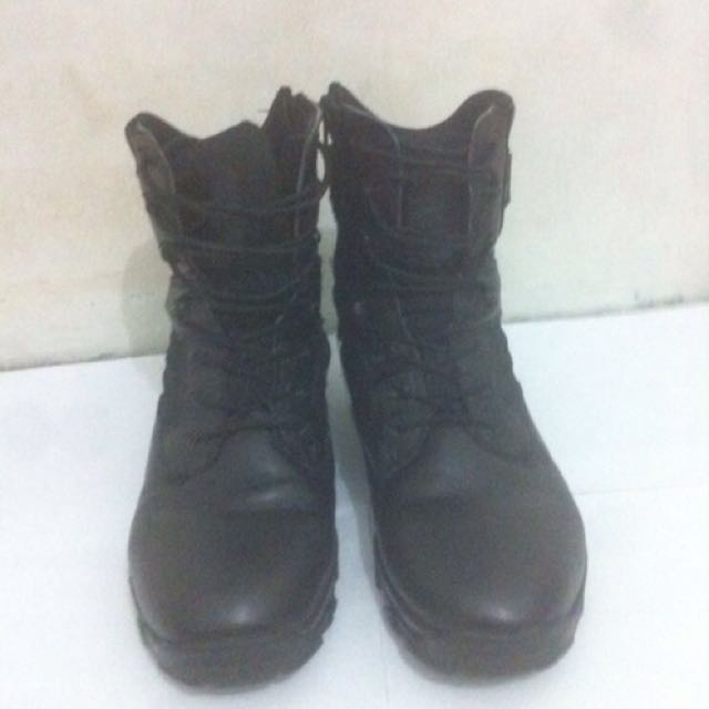 Sepatu Delta Force Men S Fashion Men S Footwear On Carousell