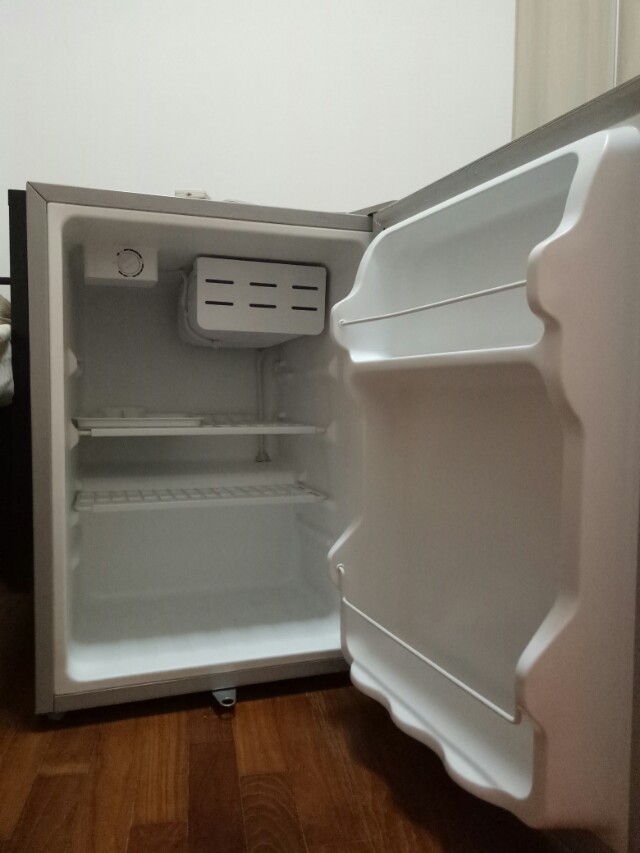 Tecno Mini Bar Fridge (TFR70), TV & Home Appliances, Kitchen Appliances, Refrigerators