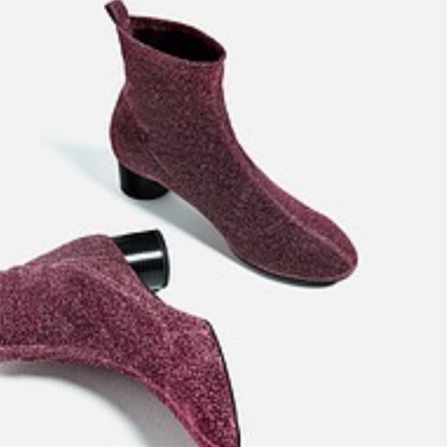 Zara cheap maroon boots