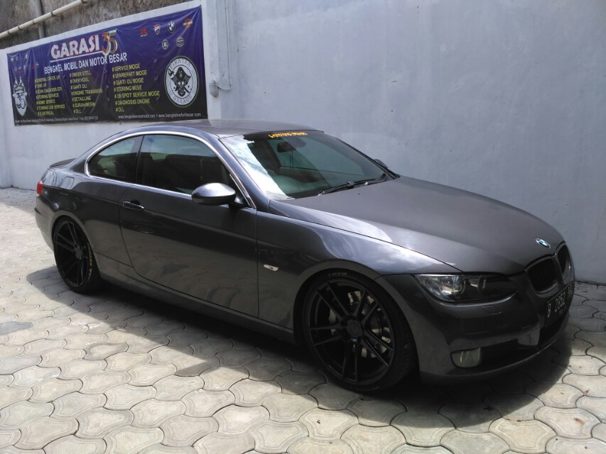 Bmw 325i E92 Coupe 2008 Cars Cars For Sale On Carousell
