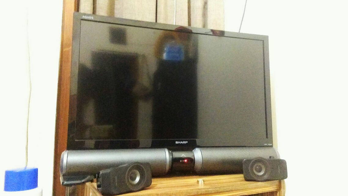 Dijual Led Tv Sharp Iioto 32 Mulus Elektronik Tv Perlengkapan Hiburan Di Carousell