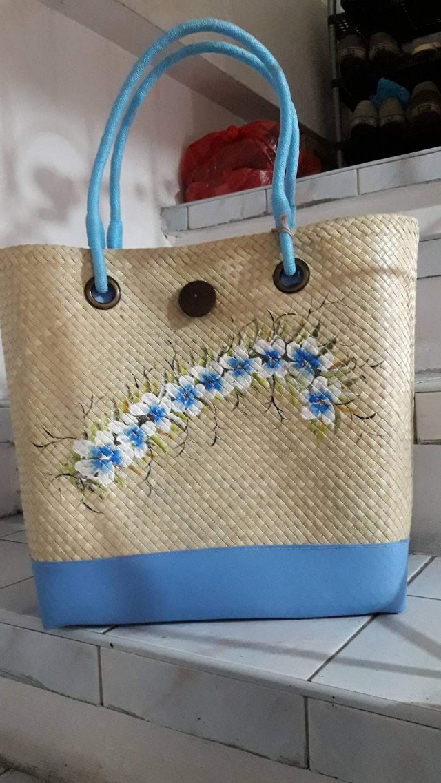 Karagumoy bag (medium), Women's Fashion, Bags & Wallets, Cross-body ...