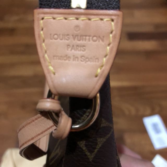 Auth LOUIS VUITTON Pochette Accessories with Strap Monogram Pouch M51980  W506022