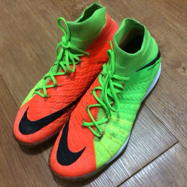 sepatu bola nike hypervenom phantom