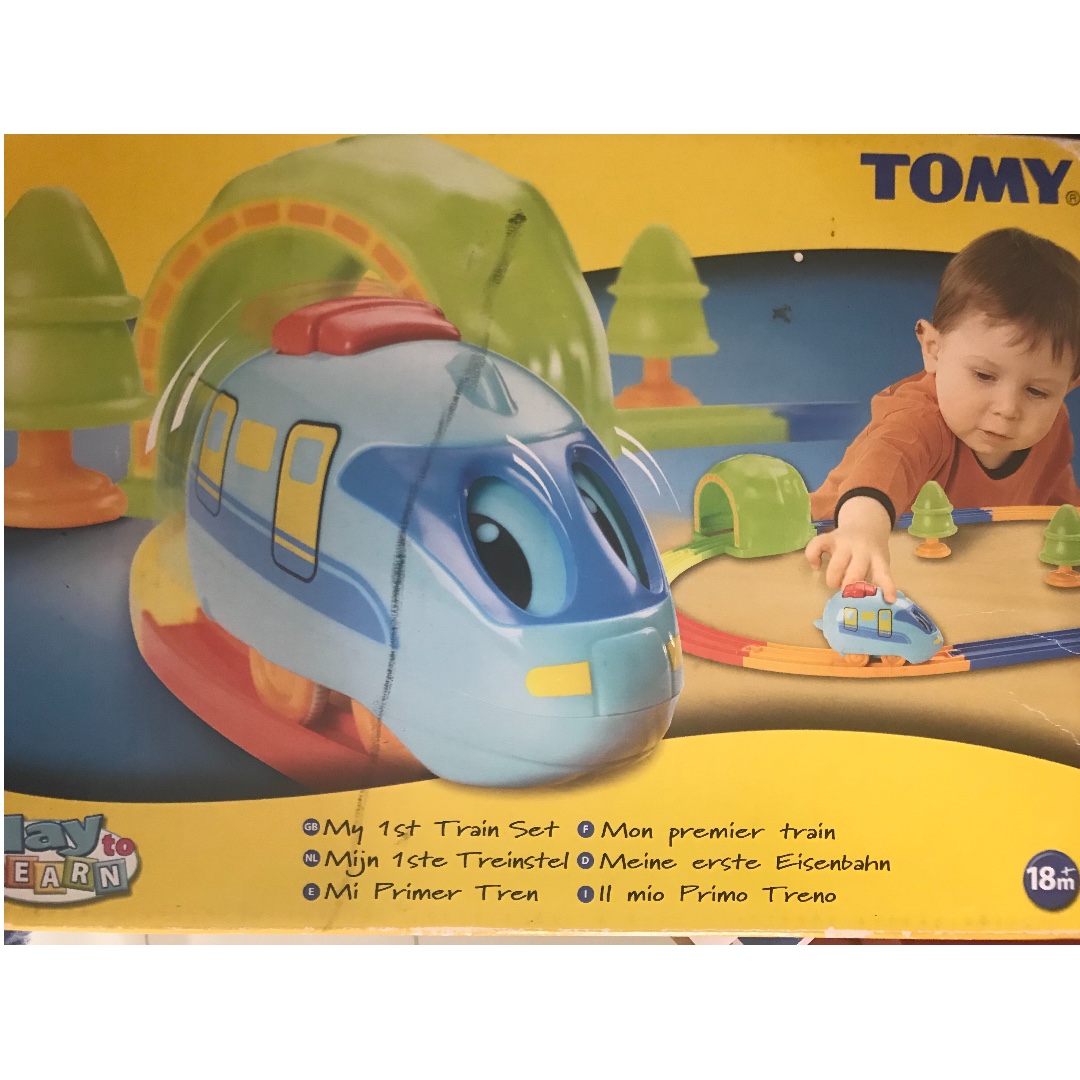 tomy toy train