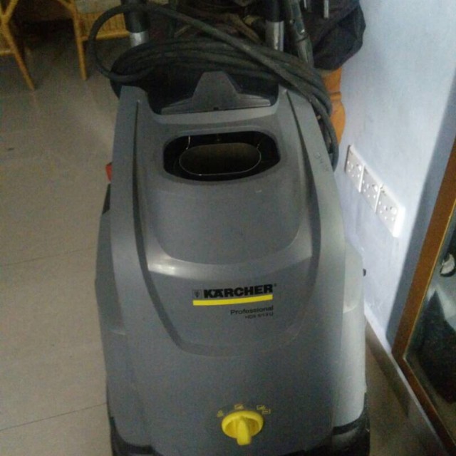 Water jet hot water( steamer ), Everything Else, Others on Carousell