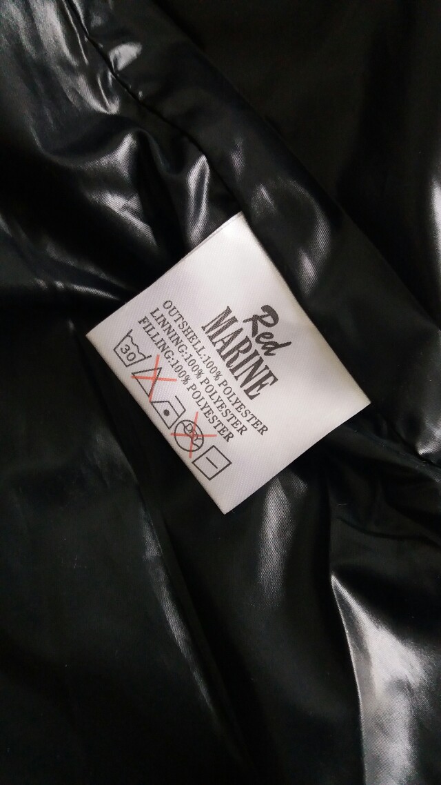 Winter jacket （分類：外套及戶外衣服）位於 Hong Kong。 由 luxury_134 提交（商品編號 148654536，圖片 4）。簡介： 95% new Unisex。