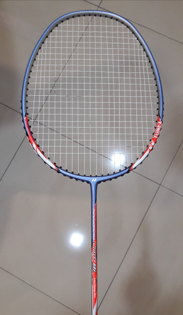 Yonex Nanoray Light 8i Lee  Chong Wei Badminton Racquet 5UG5, Strung 