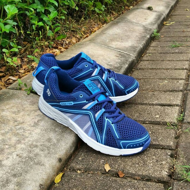 910 running shoes