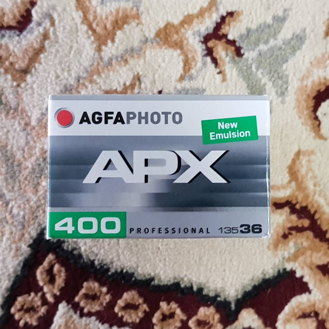Agfa APX 400 Black & White Fresh Film ( iso 400 ) 35mm 135 format