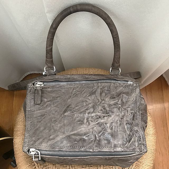 Almost NEW Authentic GIVENCHY Pandora 