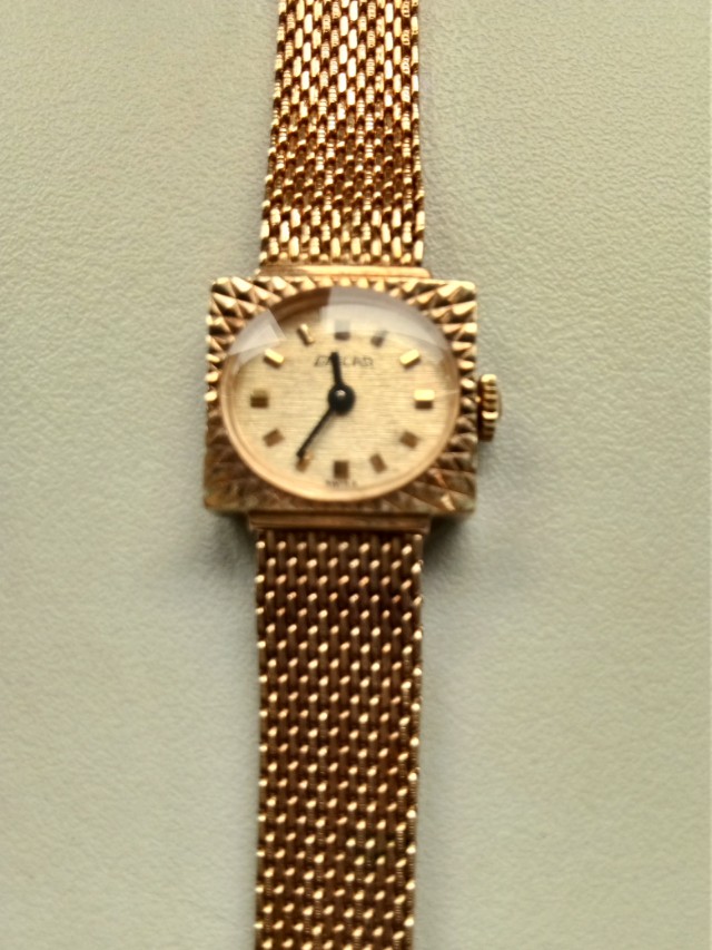 Enicar Vintage Swiss Gold Watch Like Bulgari Tissot Longines Oris Rado Tudor Rolex Women S Fashion Watches On Carousell