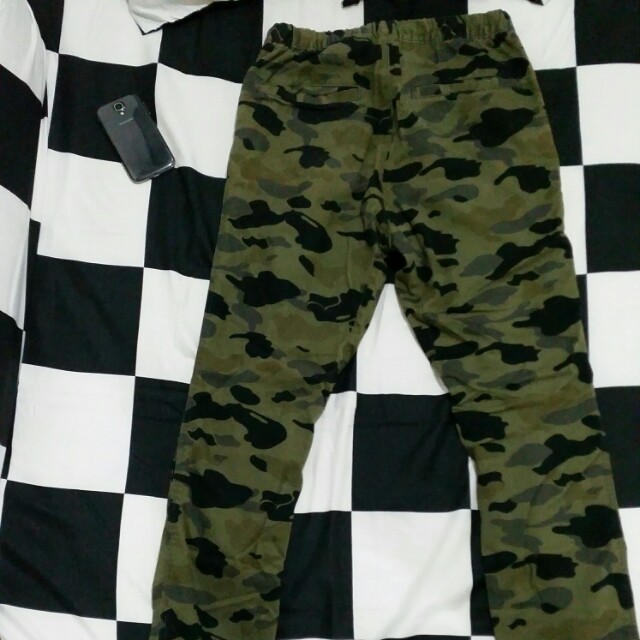 H&m camo trousers clearance