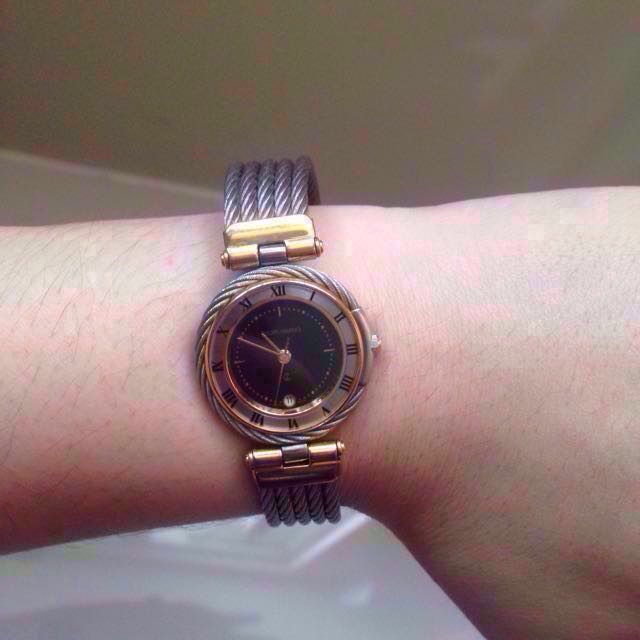‼️ORIGINAL Philippe Charriol (Category: Women's Watches) located in Manila. Submitted by kennstuff (Listing ID 132498109, Image 2). Description: Meet up is ONLY at Mcdo Vitocruz NOTE: For meet ups only so that you can check all you want to avoid bogus buyers and joy reservers 🔴Last price already🔴 It's kind of loose on my wrist and loose yung lock sa likod (kayo po mag papa-ayos kaya selling low already) Message me for more photos 1st come 1st s