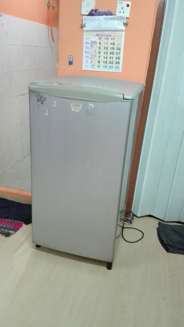 Peti Ais Terpakai Jenama Sanyo Kitchen Appliances On Carousell