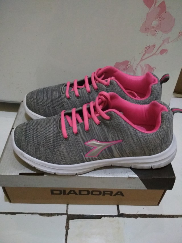 Sepatu Diadora Running Shoes Ori Fesyen Wanita Sepatu Di Carousell