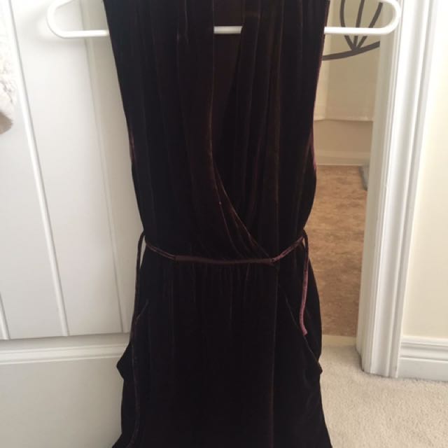 aritzia velvet dress