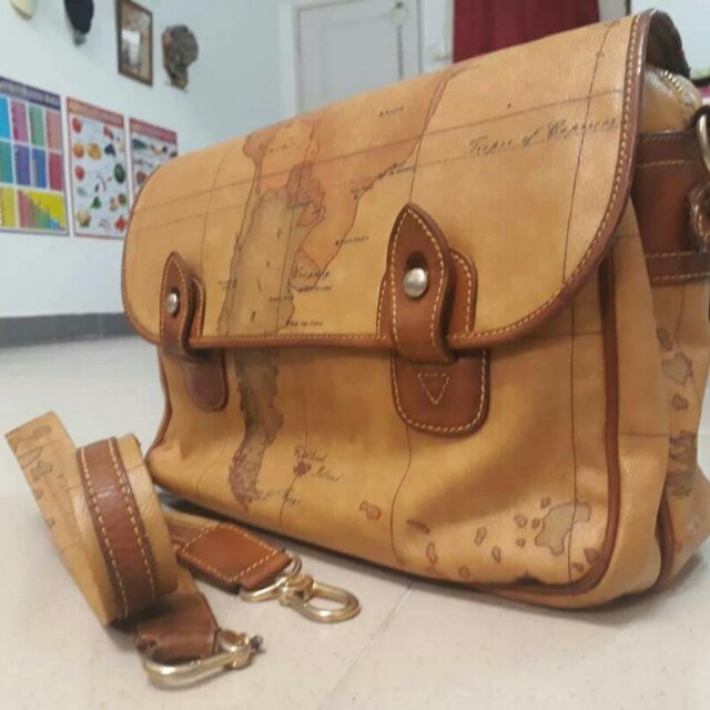 Authentic Alviero Martini Mesengger Bag Made In Italy Men S Fashion Authentic Alviero Martini Mesengger Bag Made In Italy Men S Fashion Bags Wallets On Carou