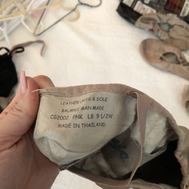 Ballet slippers (Category: Other Sports Equipment) located in North York. Submitted by sammconnell (Listing ID 148929405, Image 3). Description: .