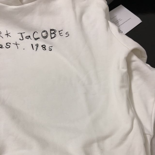 ava nirui marc jacobs hoodie