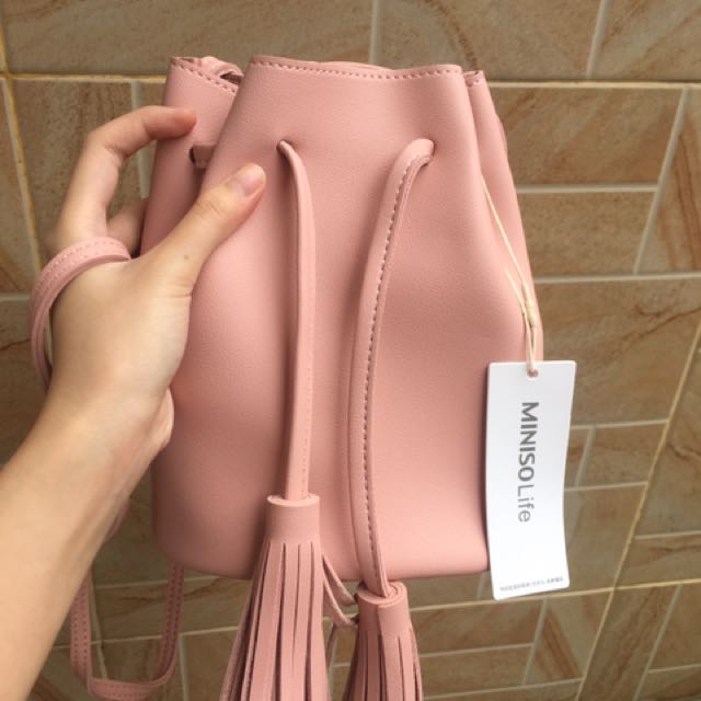pink bucket bag