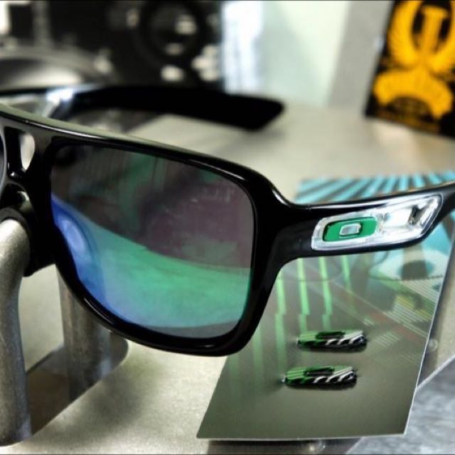 oakley dispatch II
