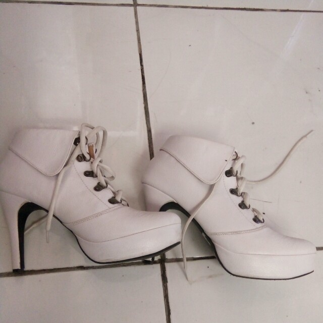 Sepatu Putih Hak Tinggi Fesyen Wanita Sepatu Di Carousell