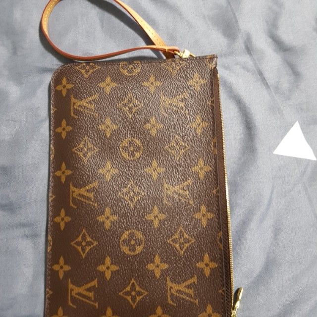 Authentic louis vuitton wristlet clearance