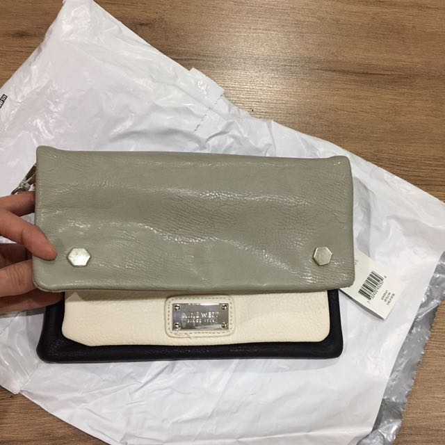 Authentic Nine West Leather Purse (Category: Wallets & Card holders) located in Quezon City. Submitted by maycuenca (Listing ID 118809035, Image 1). Description: - Got as pasalubong - Brand new.