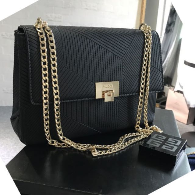 Aldo Sling Bag with Gold Chain, Women's Fashion, Bags & Wallets, Cross-body  Bags on Carousell