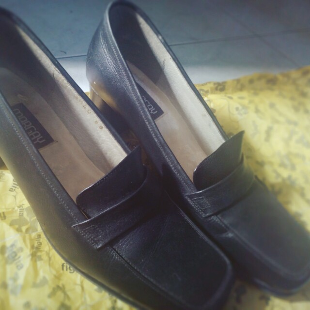 black college shoes for girl