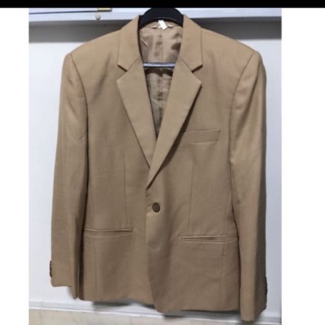 Blazer full set, Men's Fashion, Tops & Sets, Hoodies on Carousell