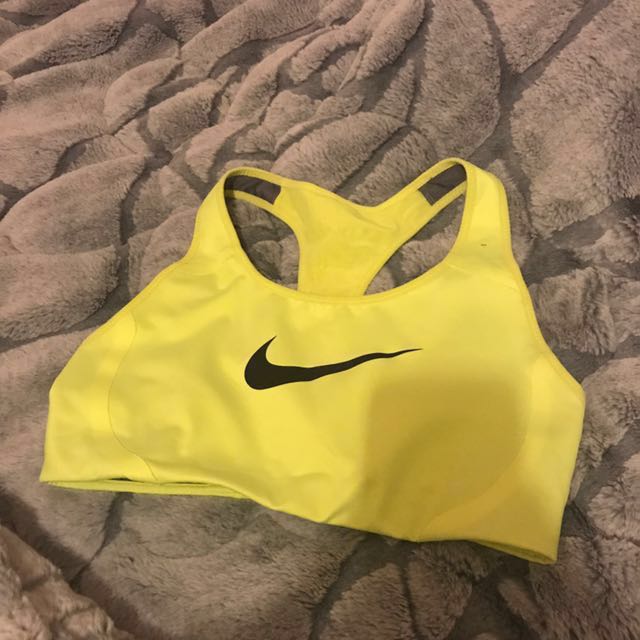 nike yellow clothes
