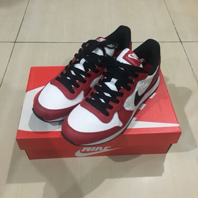 Nike internationalist jordan sale