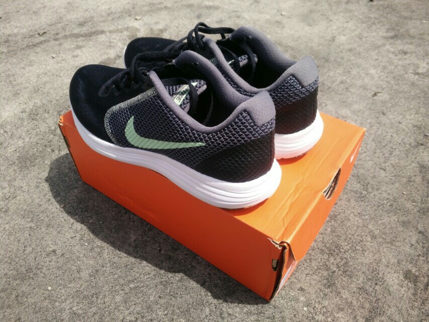 Nike Revolution 3 Original Running 