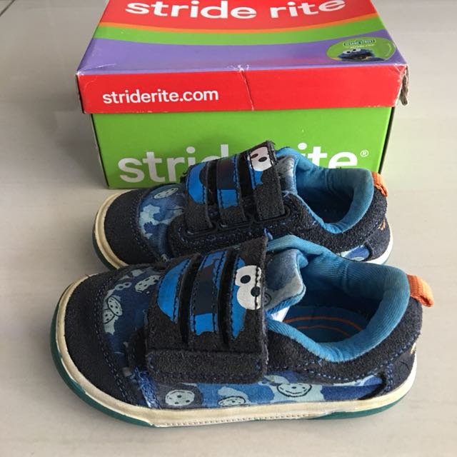 Stride Rite Sesame Street Cookie Monster US7W Shoes