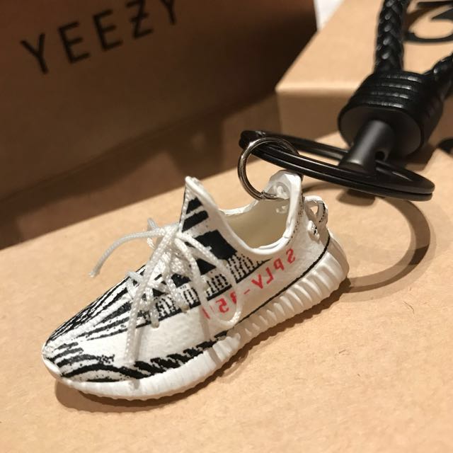 YEEZY BOOST ADIDAS VANS PUMA NIKE CONVERSE
